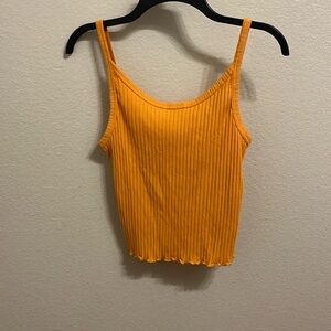 Bundle of 2 Size M Lettuce Trimmed Tank Tops